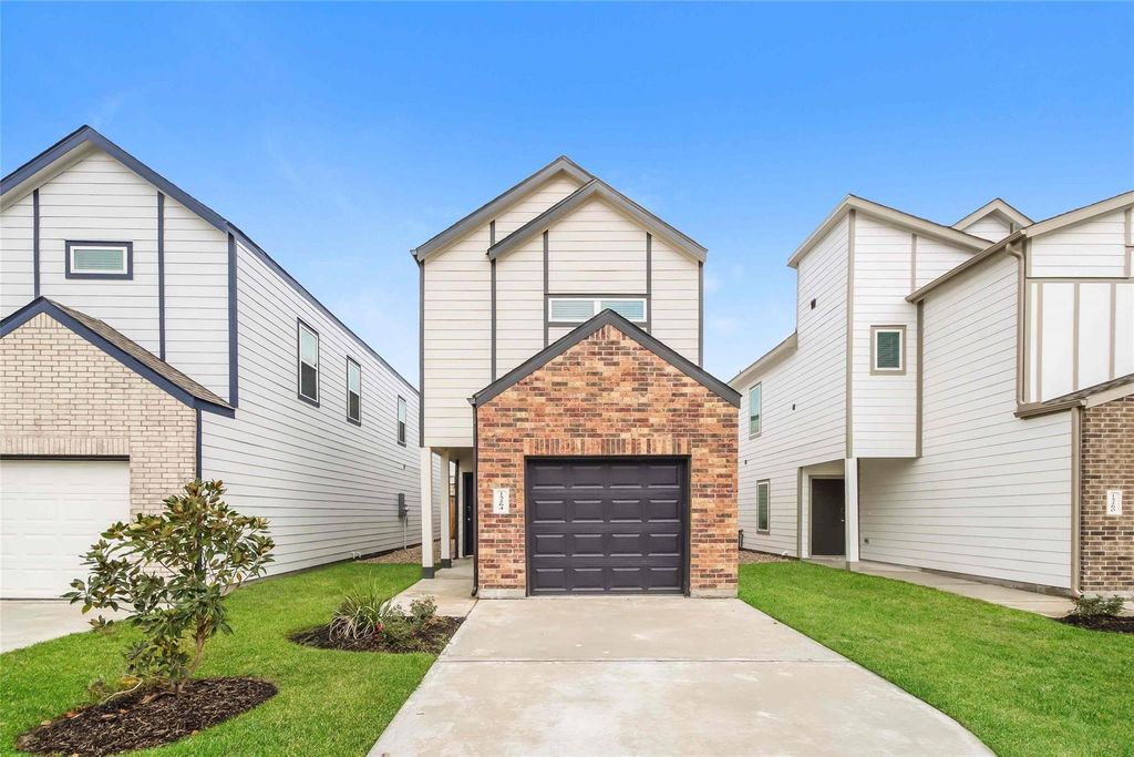 15264 Estrella East, Houston, TX 77073