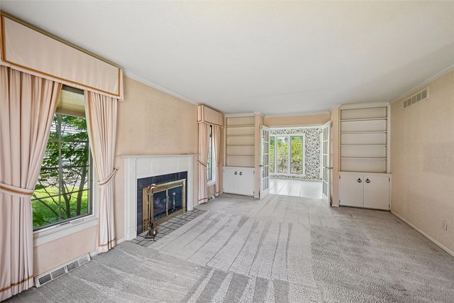 5022 Broadlawn Drive SE, Cedar Rapids, IA 52403