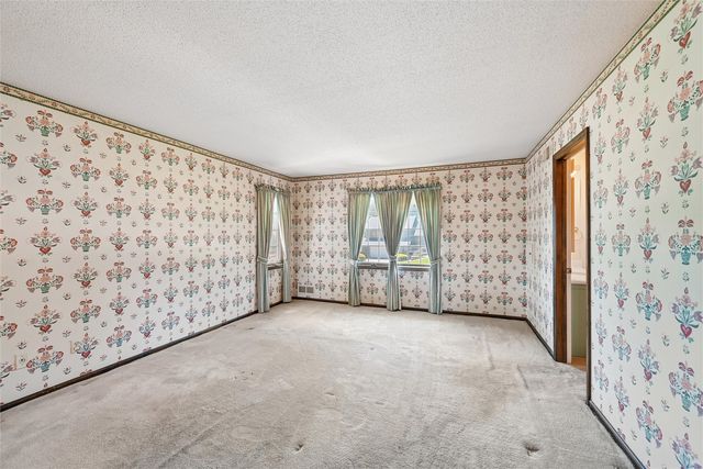 5022 Broadlawn Drive SE, Cedar Rapids, IA 52403