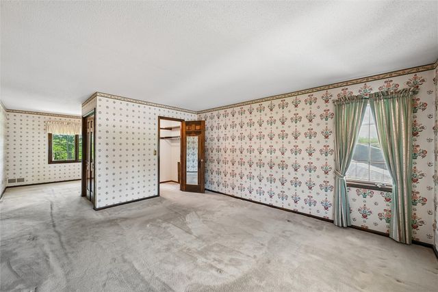 5022 Broadlawn Drive SE, Cedar Rapids, IA 52403