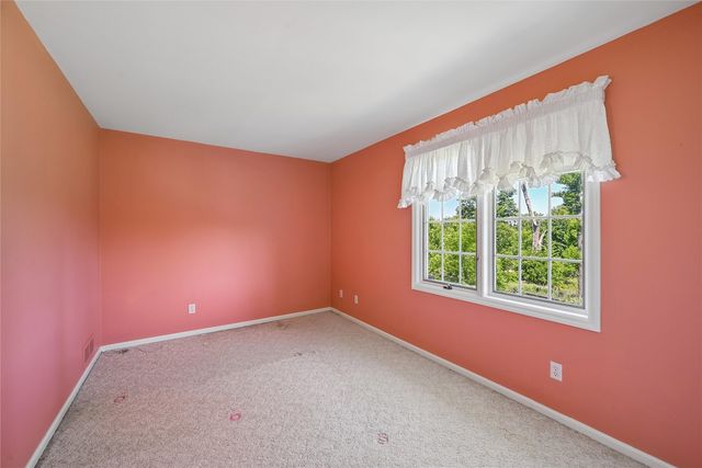 5022 Broadlawn Drive SE, Cedar Rapids, IA 52403