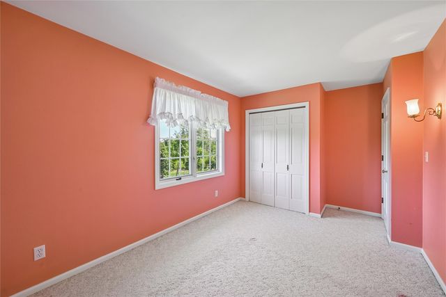 5022 Broadlawn Drive SE, Cedar Rapids, IA 52403
