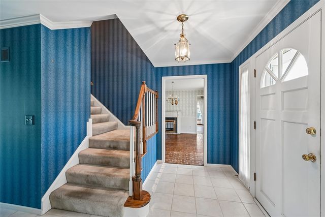 5022 Broadlawn Drive SE, Cedar Rapids, IA 52403