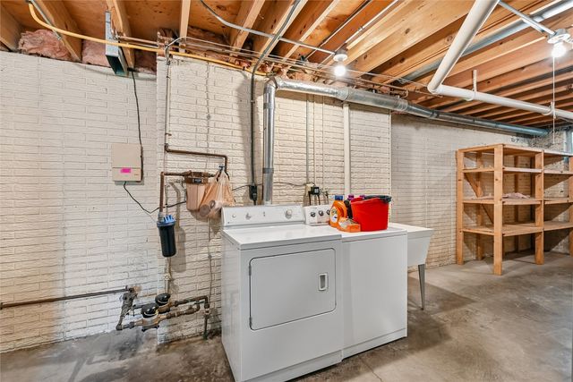 5022 Broadlawn Drive SE, Cedar Rapids, IA 52403