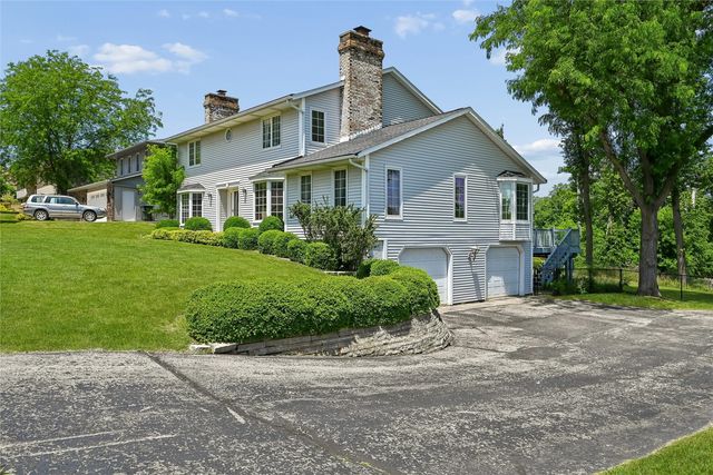 5022 Broadlawn Drive SE, Cedar Rapids, IA 52403