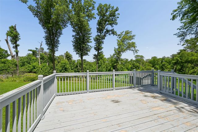5022 Broadlawn Drive SE, Cedar Rapids, IA 52403