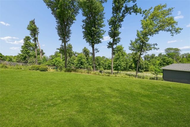 5022 Broadlawn Drive SE, Cedar Rapids, IA 52403