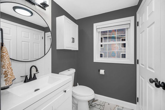 61 Barbara Lane, Hudson, NH 03051