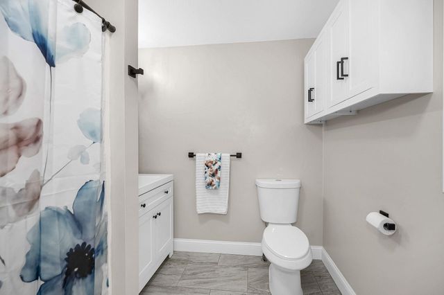 61 Barbara Lane, Hudson, NH 03051