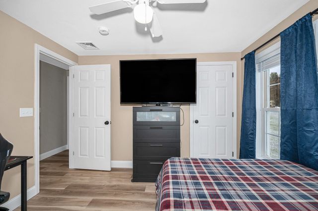 61 Barbara Lane, Hudson, NH 03051