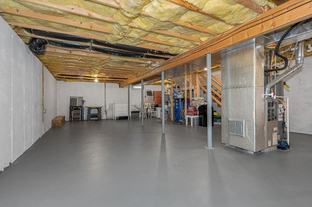 61 Barbara Lane, Hudson, NH 03051