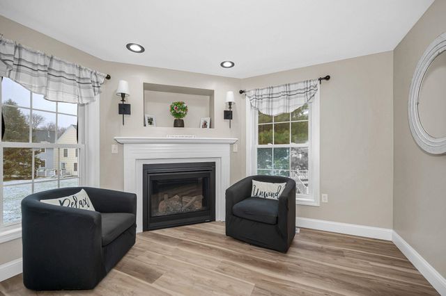 61 Barbara Lane, Hudson, NH 03051