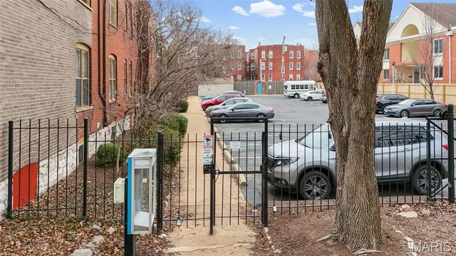 335 N Boyle Avenue D4, St Louis, MO 63108