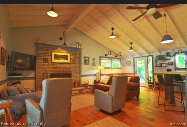 4783 Ellis Road, Boyne City, MI 49712