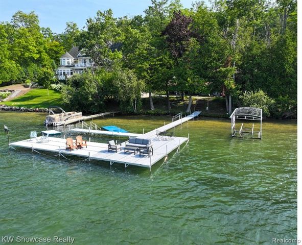 4783 Ellis Road, Boyne City, MI 49712