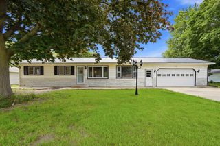 322 Crestridge Drive, Waterloo, IA 50702