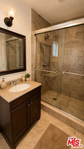 5240 Buffalo, Sherman Oaks, CA 91401