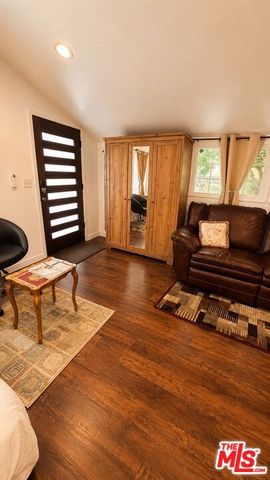 5240 Buffalo, Sherman Oaks, CA 91401