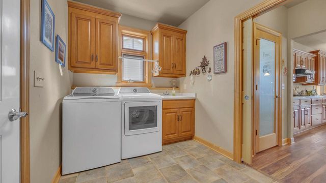 68 Aurora LANE, Fond Du Lac, WI 54935