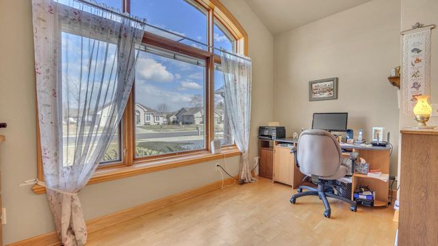 68 Aurora LANE, Fond Du Lac, WI 54935