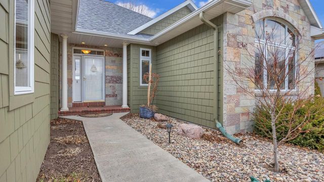 68 Aurora LANE, Fond Du Lac, WI 54935