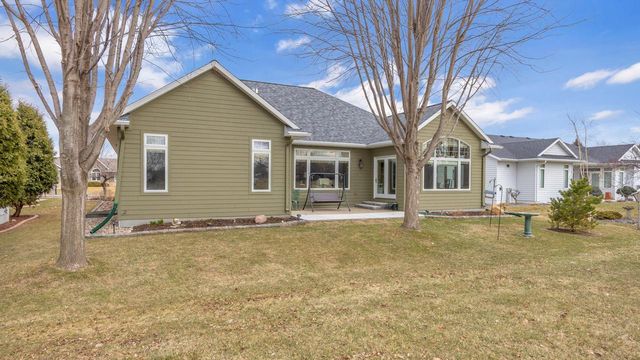 68 Aurora LANE, Fond Du Lac, WI 54935