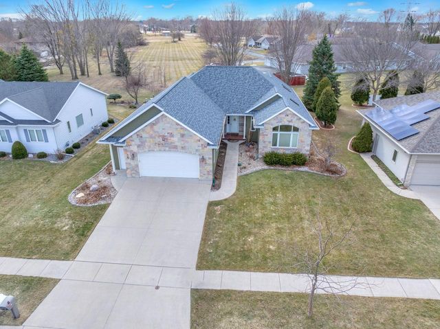 68 Aurora LANE, Fond Du Lac, WI 54935