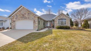 68 Aurora LANE, Fond Du Lac, WI 54935