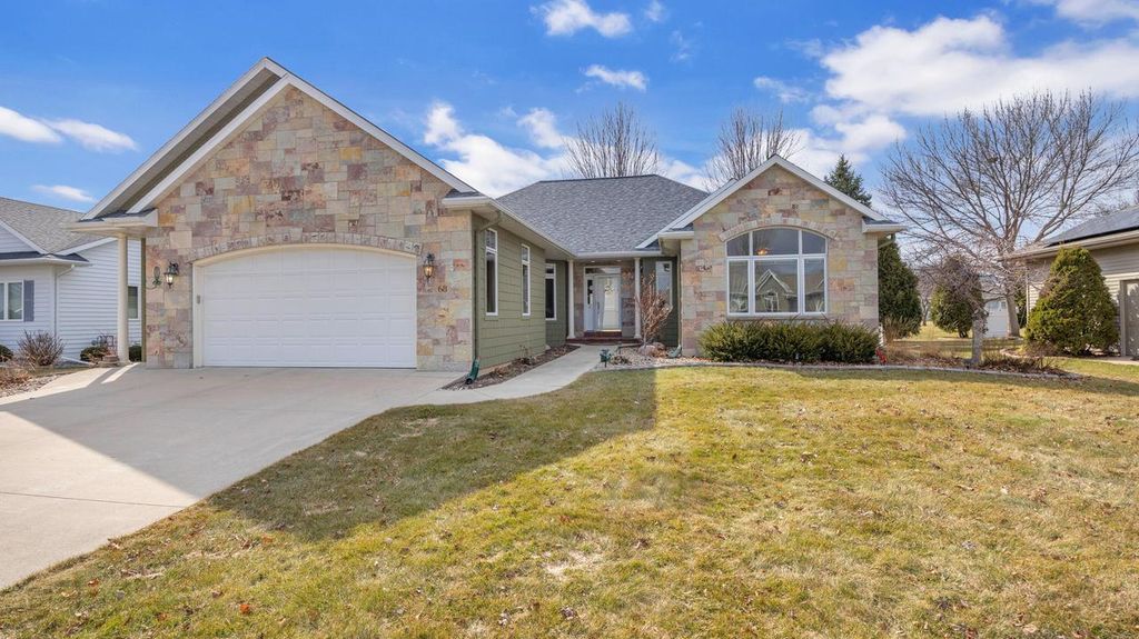 68 Aurora LANE, Fond Du Lac, WI 54935
