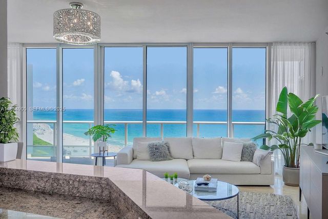 100 S Pointe Drive 2208, Miami Beach, FL 33139