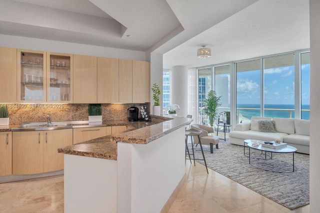 100 S Pointe Drive 2208, Miami Beach, FL 33139