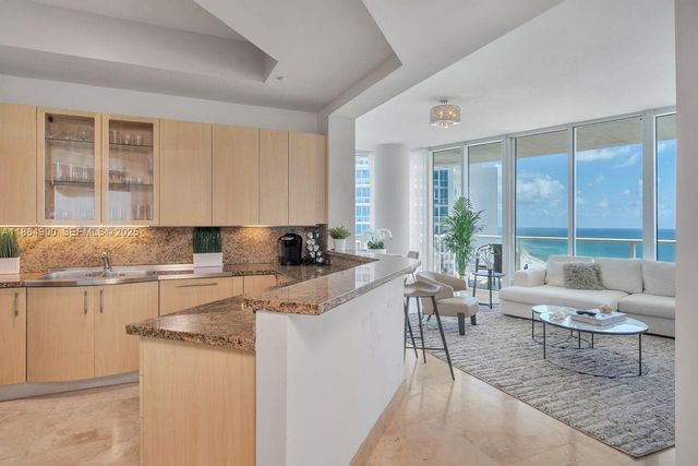 100 S Pointe Drive 2208, Miami Beach, FL 33139