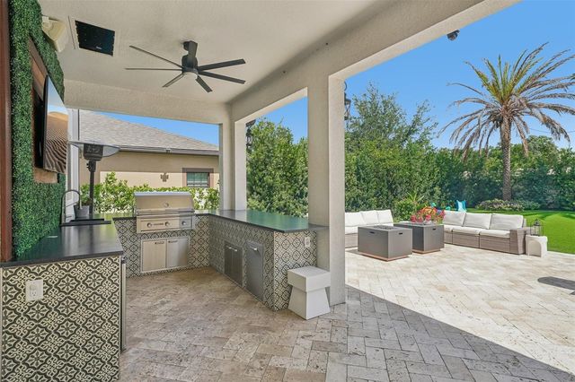 910 GRAND CRESTA AVENUE, Brandon, FL 33511