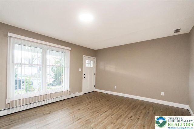 1019 Howertown Road, North Catasauqua Bor, PA 18032