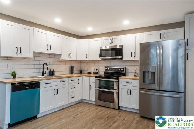 1019 Howertown Road, North Catasauqua Bor, PA 18032