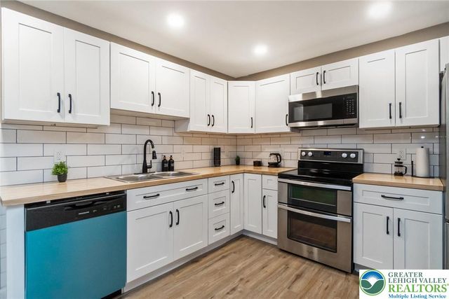 1019 Howertown Road, North Catasauqua Bor, PA 18032