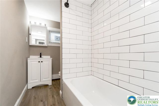 1019 Howertown Road, North Catasauqua Bor, PA 18032