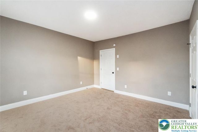 1019 Howertown Road, North Catasauqua Bor, PA 18032