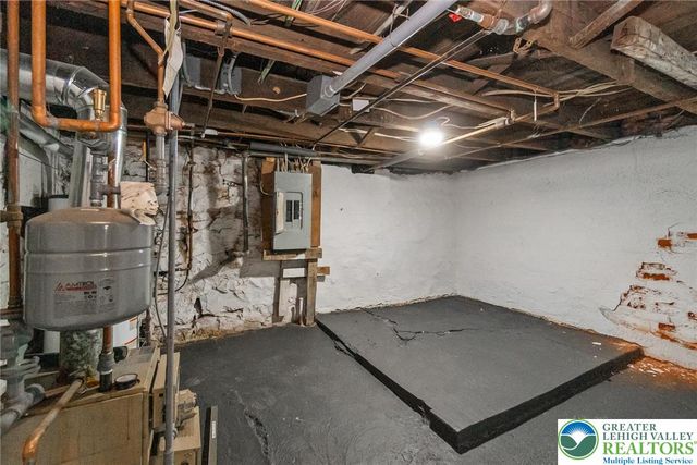 1019 Howertown Road, North Catasauqua Bor, PA 18032