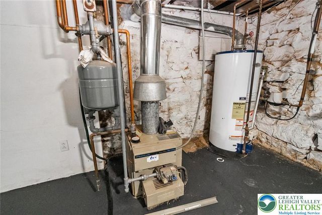 1019 Howertown Road, North Catasauqua Bor, PA 18032