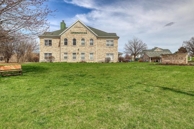 2720 Northview ROAD #38, Waukesha, WI 53188