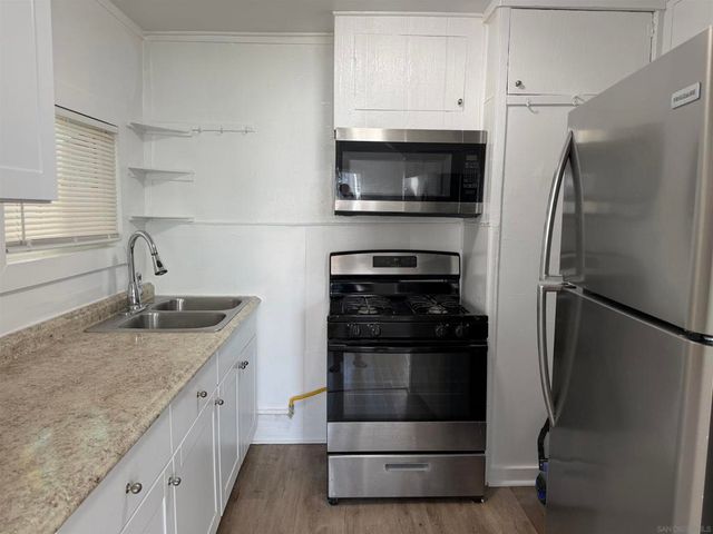 819 Seagirt Ct, San Diego, CA 92109