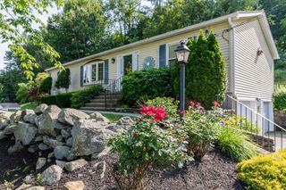 138 Country Lane, Leominster, MA 01453