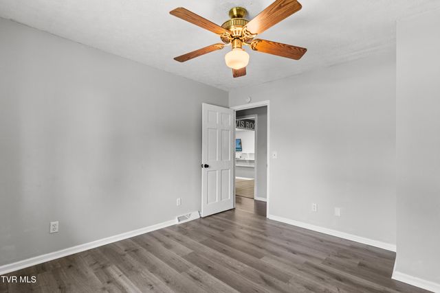 1231 Tanglewood Drive, Greeneville, TN 37743