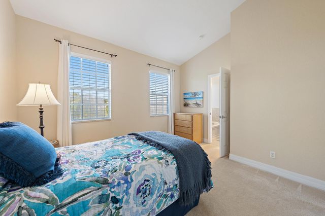 238 W Thatch Palm Circle, Jupiter, FL 33458