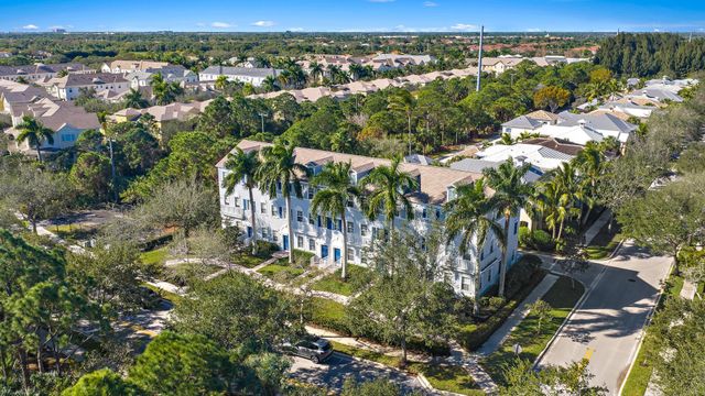 238 W Thatch Palm Circle, Jupiter, FL 33458