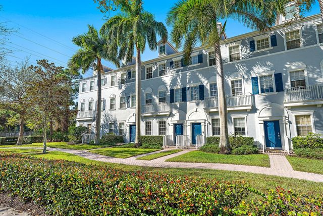 238 W Thatch Palm Circle, Jupiter, FL 33458