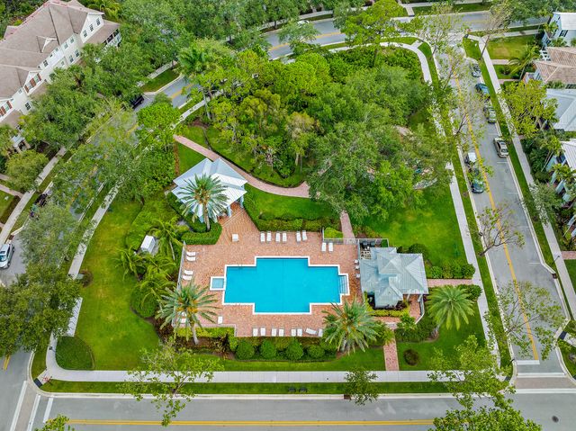 238 W Thatch Palm Circle, Jupiter, FL 33458