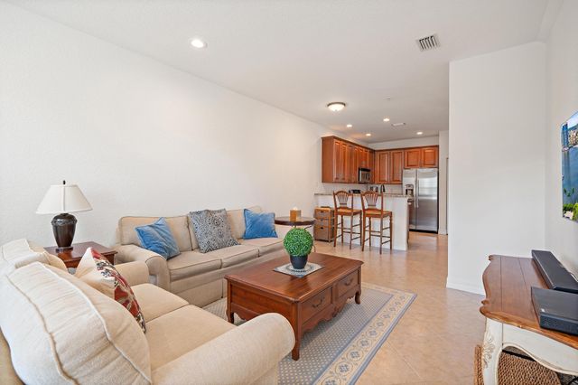 238 W Thatch Palm Circle, Jupiter, FL 33458