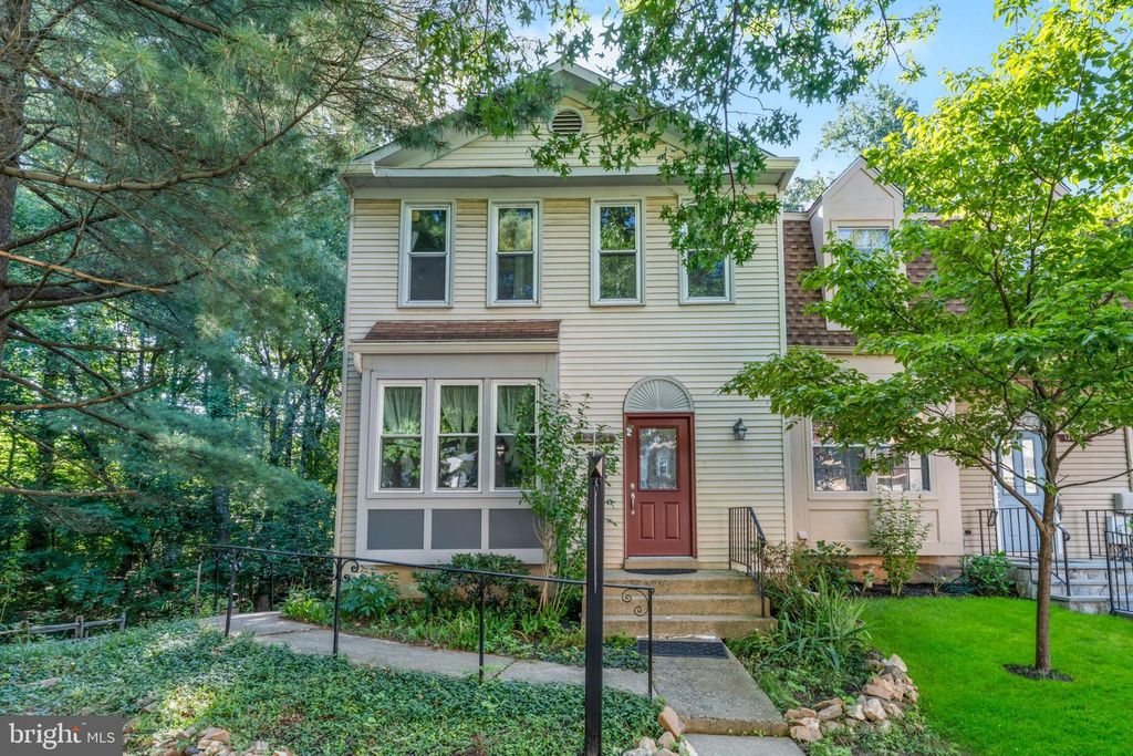 12033 EAGLEWOOD, Silver Spring, MD 20902